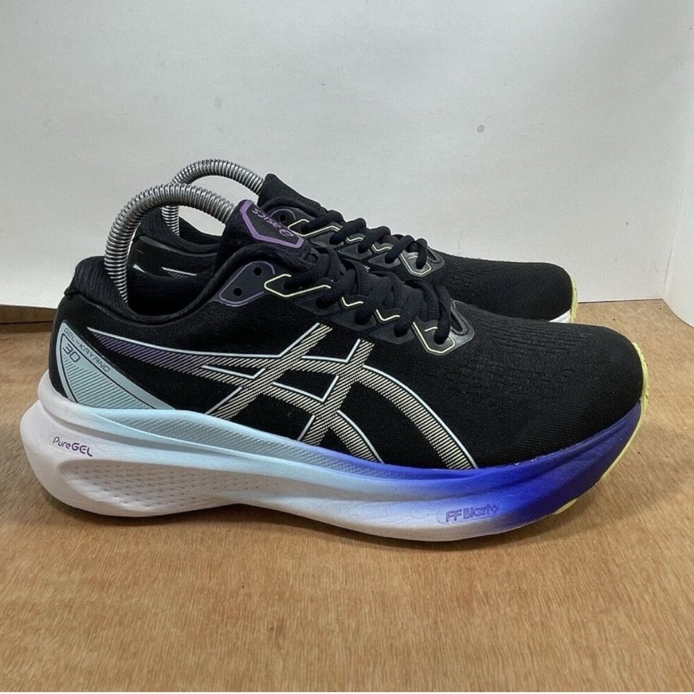 ASICS Gel Kayano 30 Black and Blue Running Shoes Women’s size 8.5